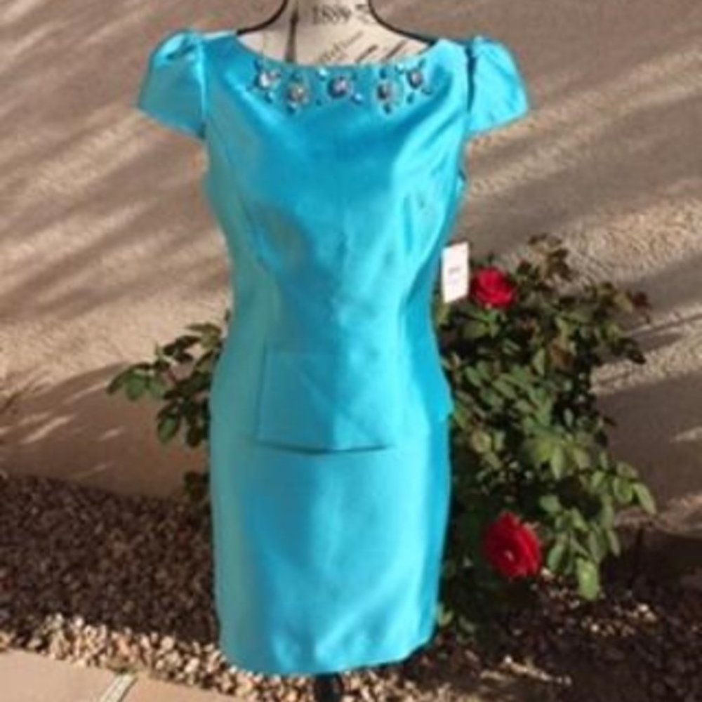 Gorgeous Blue Frost Embellish Two Piece Skirt Set Size 8